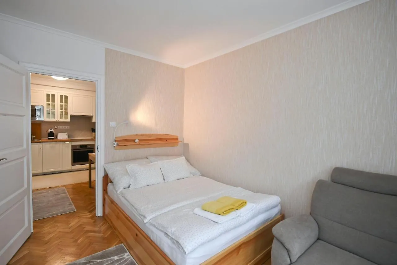 Vicente'S Apartment Eger Hungary