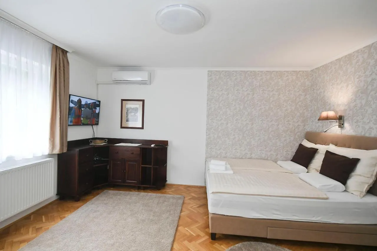 Vicente'S Apartment Eger Hungary
