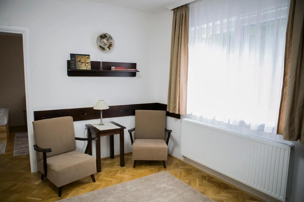 Vicente'S Apartment Eger Hungary